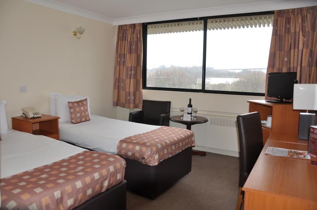 Muthu Glasgow River Hotel Эрскин Экстерьер фото