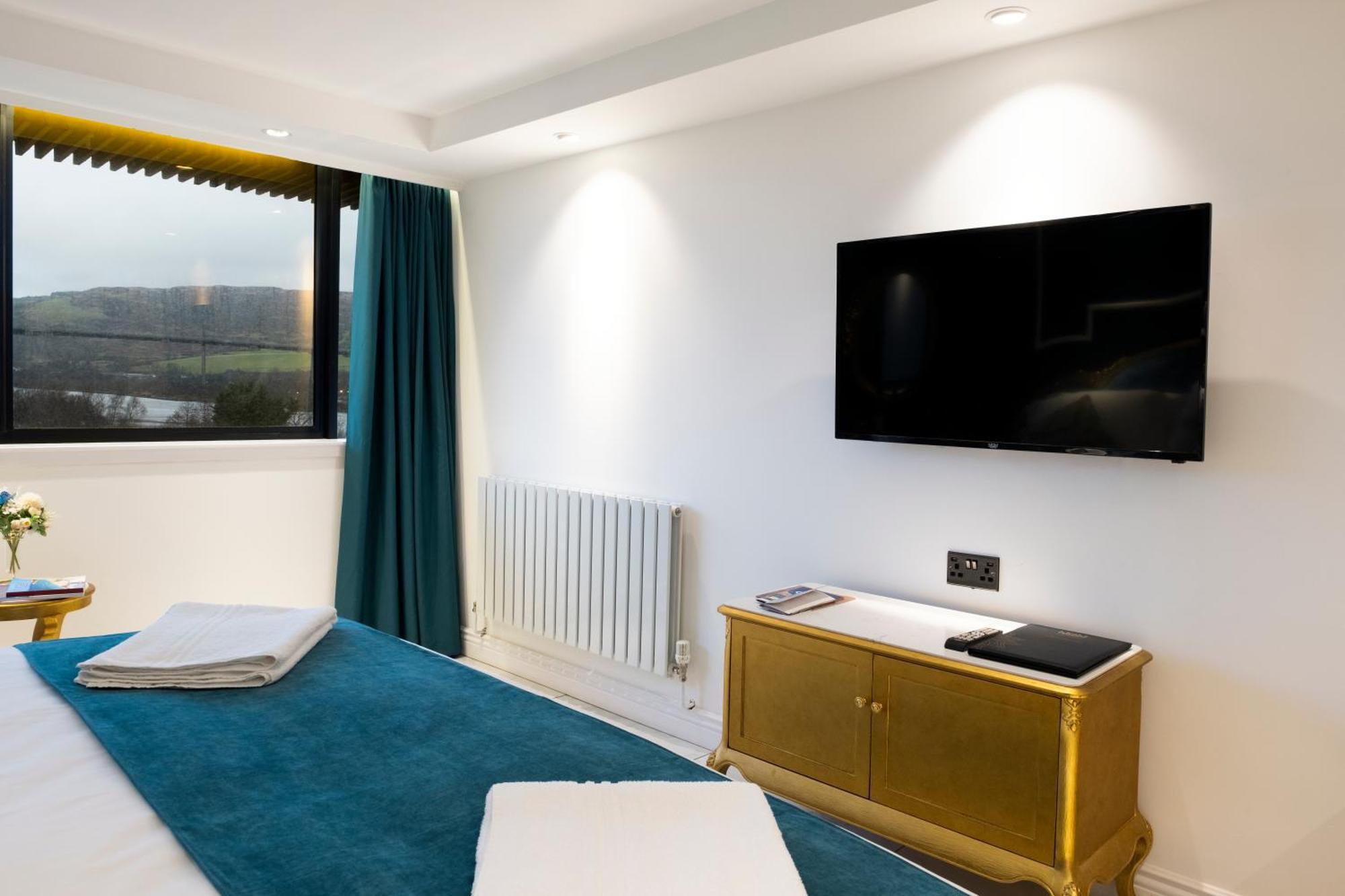 Muthu Glasgow River Hotel Эрскин Экстерьер фото