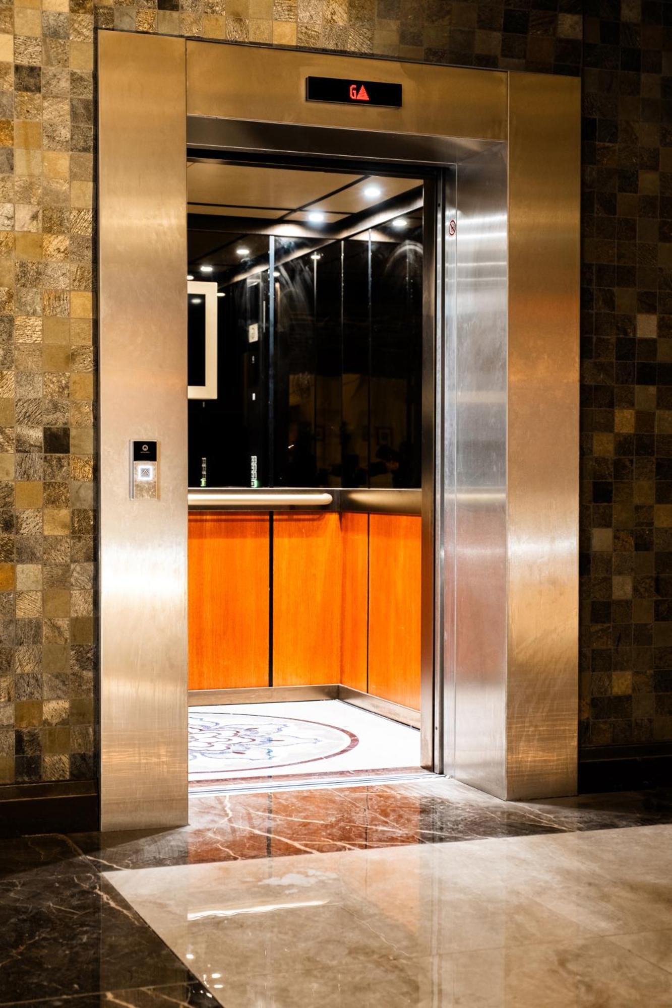 Muthu Glasgow River Hotel Эрскин Экстерьер фото