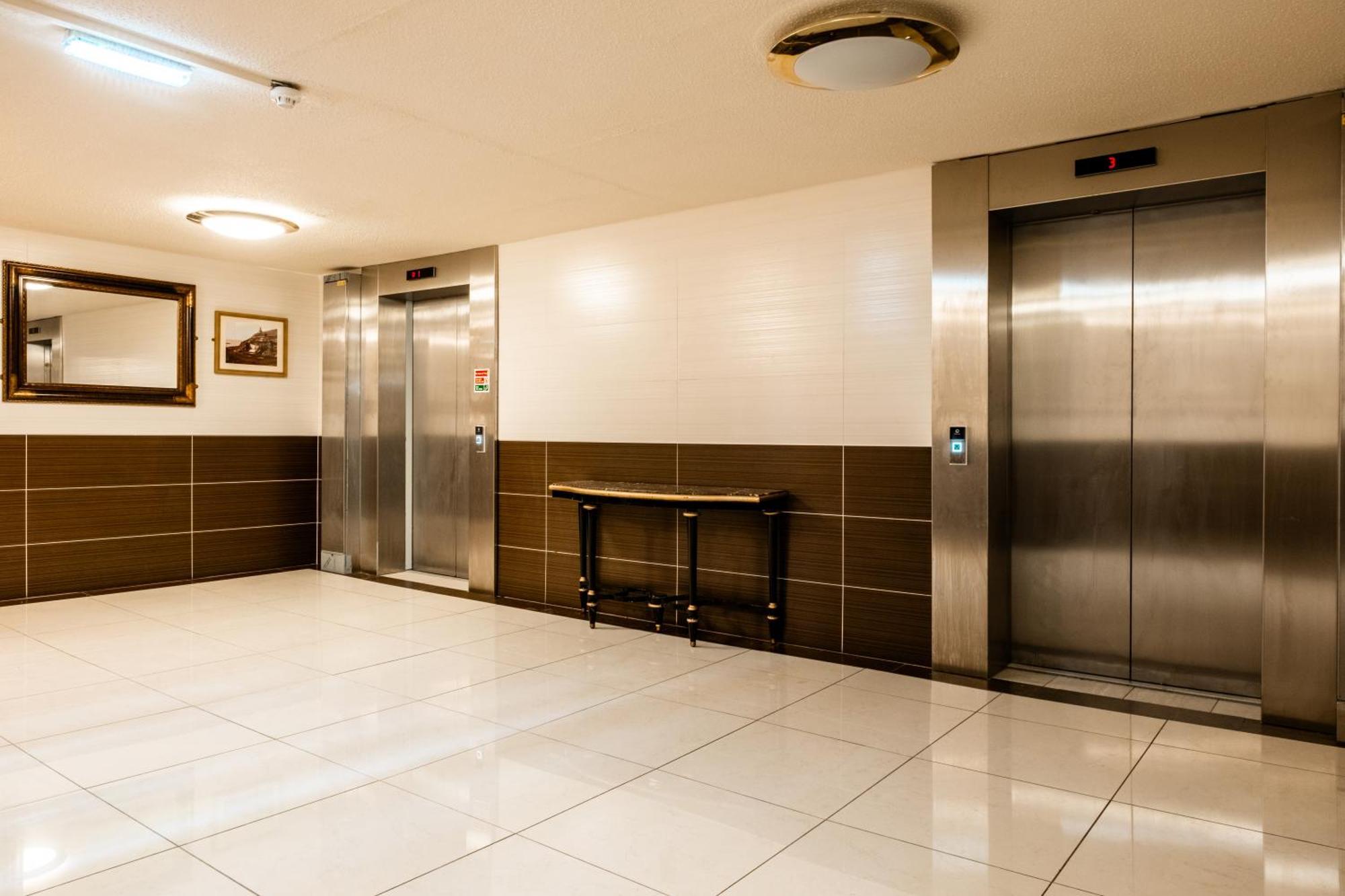 Muthu Glasgow River Hotel Эрскин Экстерьер фото