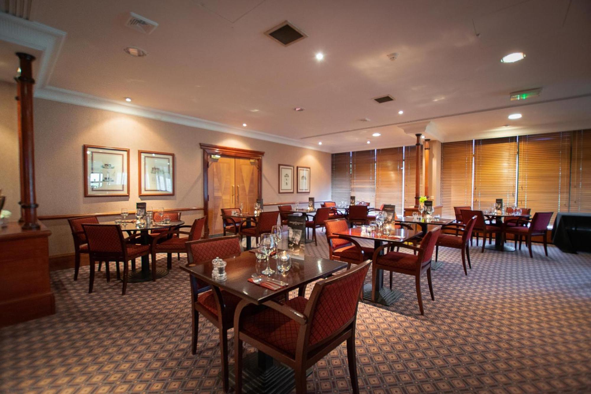 Muthu Glasgow River Hotel Эрскин Экстерьер фото